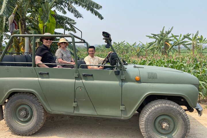 Hanoi: City Highlights Guided Tour by Vintage Jeep
