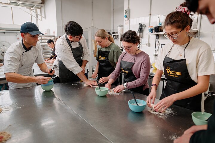 Italian Gelato, Tiramisu and Cannolis Cooking Class in Rome