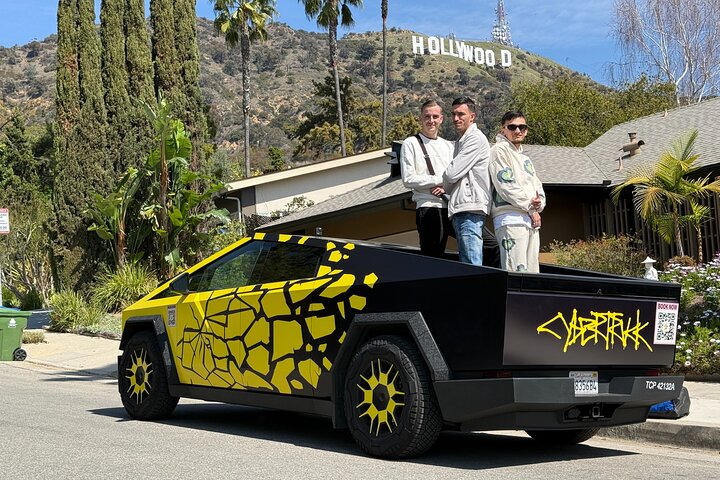 50-Minute Driving Tour: Explore Hollywood in a Cybertruck