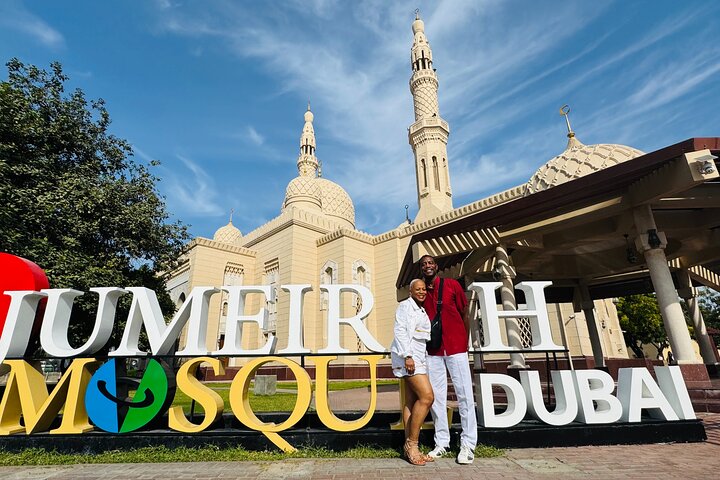 Old Dubai Cultural Experience: Al Fahidi, Souks & Jumeirah Mosque