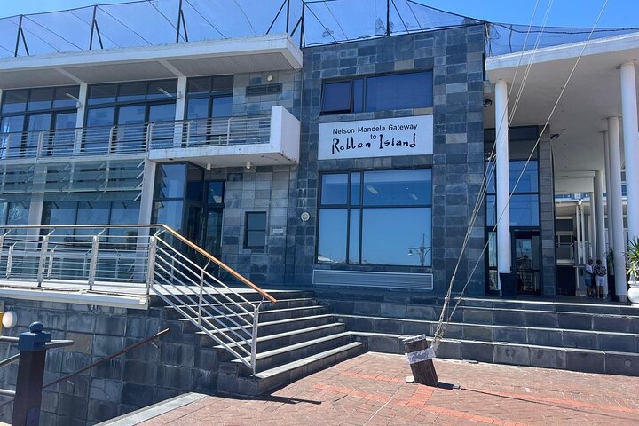 Robben Island Guided Tour – Includes Ferry & Hotel Pickup