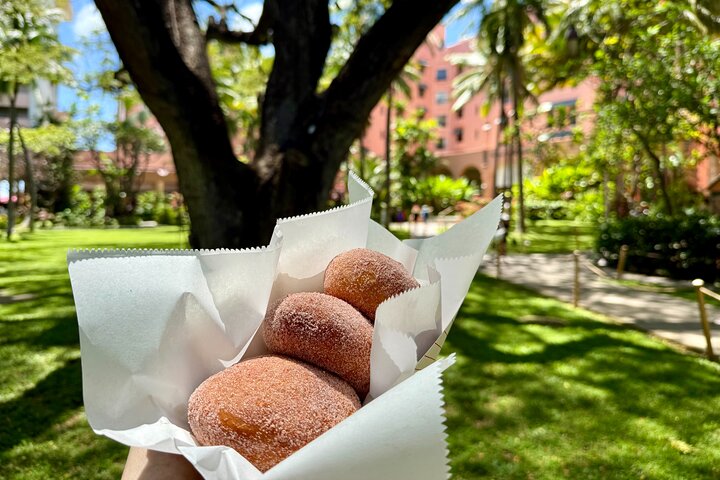 Downtown Honolulu Food Tour with 5 Local Favorites Tastings