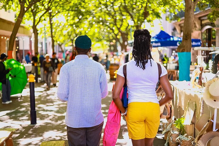 Cape Town Walking Tour: Bo-Kaap & City Highlights