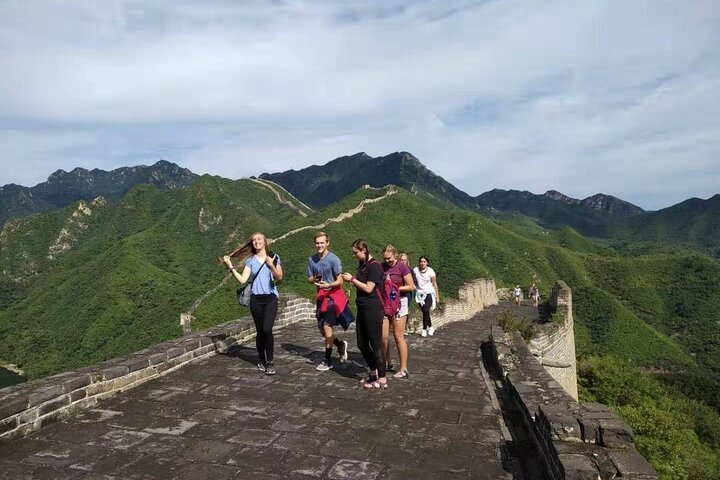 Jiankou to Mutianyu Great Wall Hiking Tour with English Driver