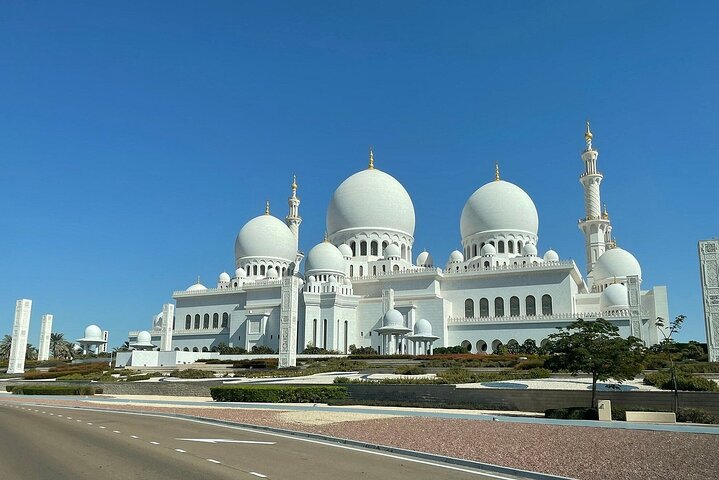 Abu Dhabi Full Day Private City Tour with Grand Mosque