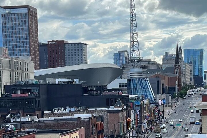 Local Insider's Walking Tour of Downtown Nashville