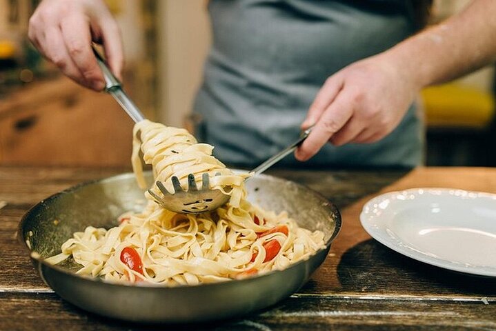 Venice Cooking Class in Mestre Pasta and Tiramisu Wine