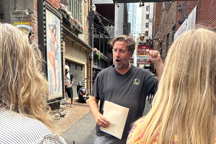 Nashville True Crime Walking Guided Tour