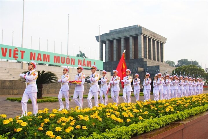 From Hanoi Full Day City Tour Private or Group Option