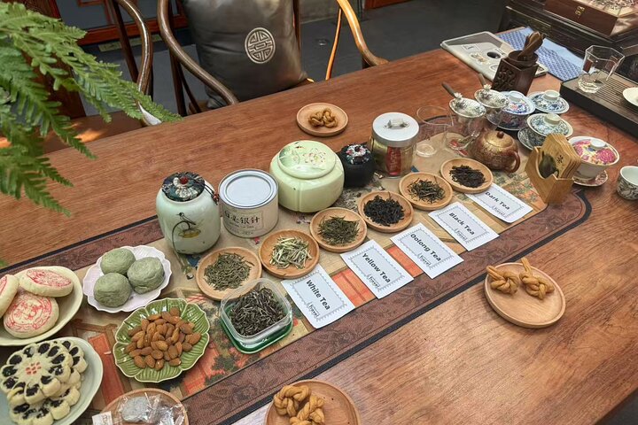 Beijing Tea Ceremony Experience in a Traditional Courtyard