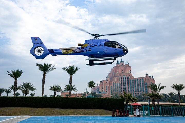 Dubai Helicopter Tour And Speedboat Ride