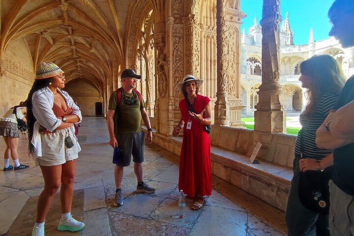 Belém Tour: Jerónimos Cloisters + Pastel Tasting (w/ boat cruise)