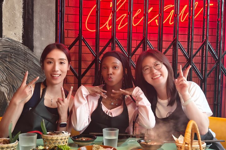 Beijing Walking Food Tour with a Local Friend