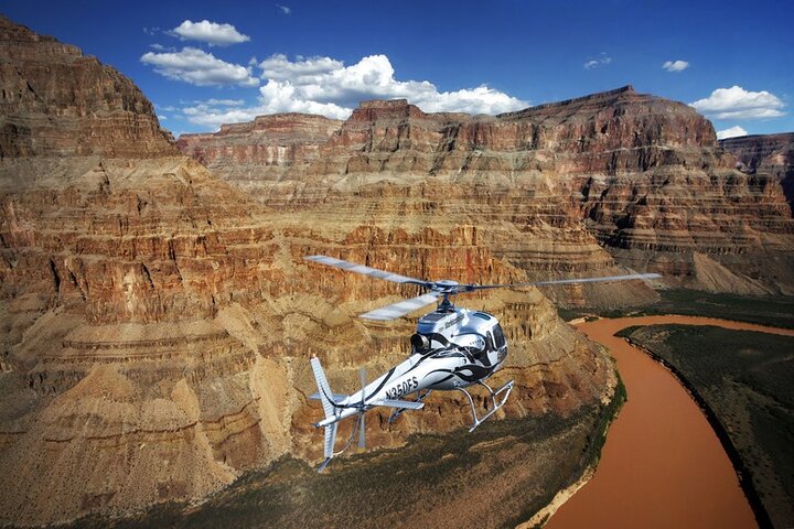 Grand Canyon Western Ranch Overnight Stay by Helicopter & Ground