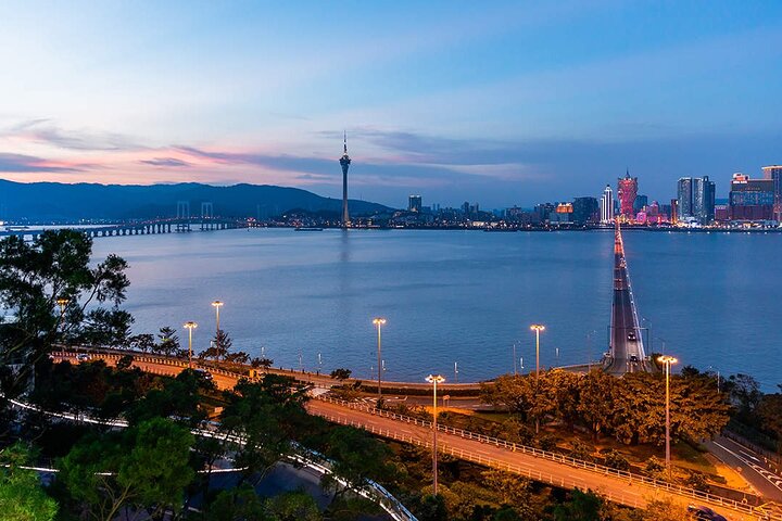 Macau City Sightseeing Day Tour with Lunch