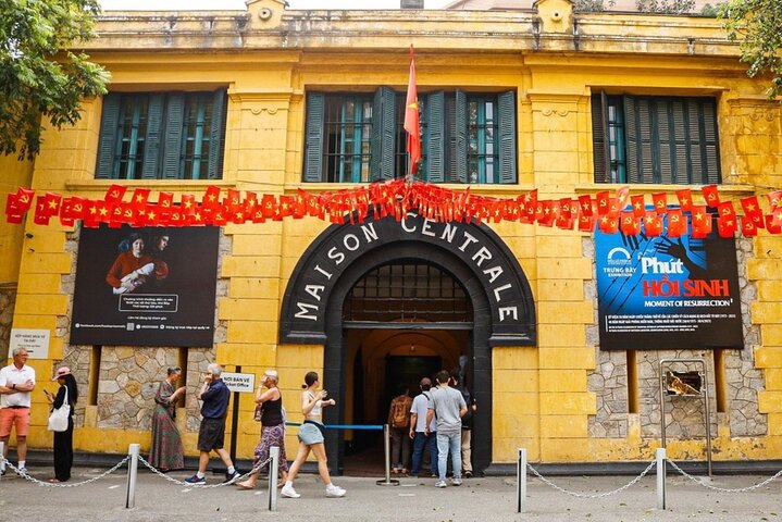Hanoi: Military History Museum & Historical Highlight
