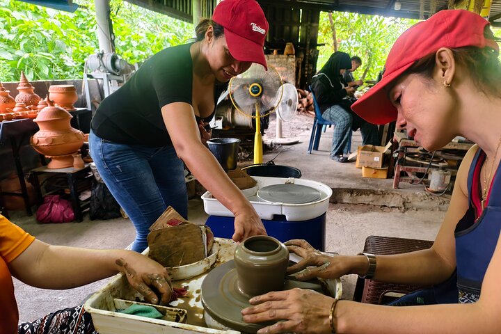 Bangkok's Hidden Island Bike, Pottery and Coffee Cultural Tour