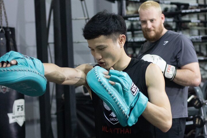 2 Hour Muay Thai Training Experience with Fighters in Bangkok