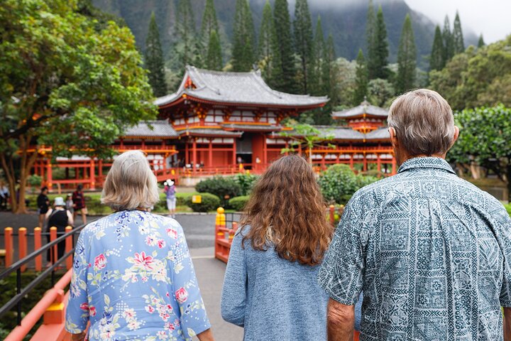 Oahu: Grand Circle Island and Haleiwa 9-Hr Deluxe Tour
