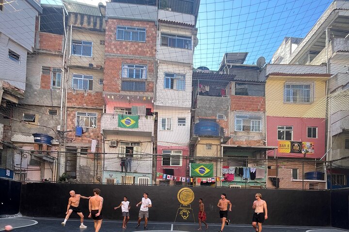 Rio : Visit to the football field FIFA STREET and Passeio Favela