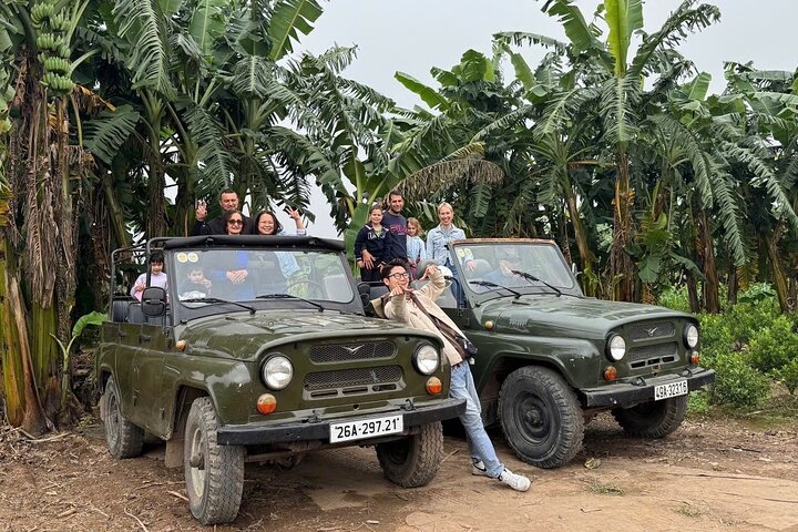 Hanoi Vintage Jeep Tour: Backstreets, Train Street and Local Life
