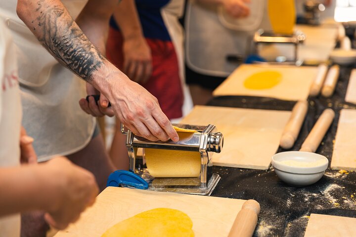 Rome Cooking Class: Fresh Pasta 2 Ways, Tiramisu & Unlimited Wine