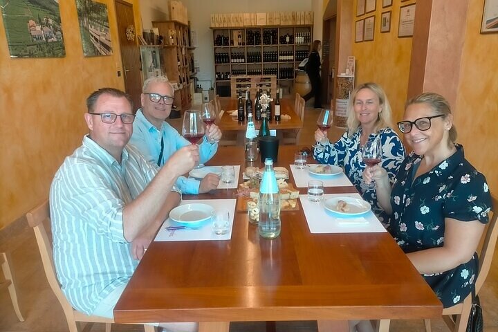 Amarone & Soave Wine Tour with Sommelier – Visit Verona