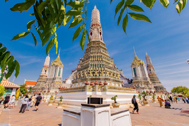 Grand Palace, Wat Phra Kaew, Wat Pho and Wat Arun Walking Tour From Bangkok