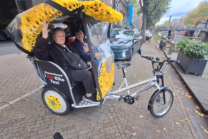 2 Hours Private Amsterdam Rickshaw Tour