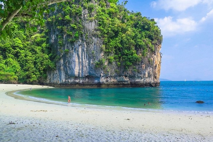 Private Krabi Islands Speedboat Tour with Snorkeling from Phuket