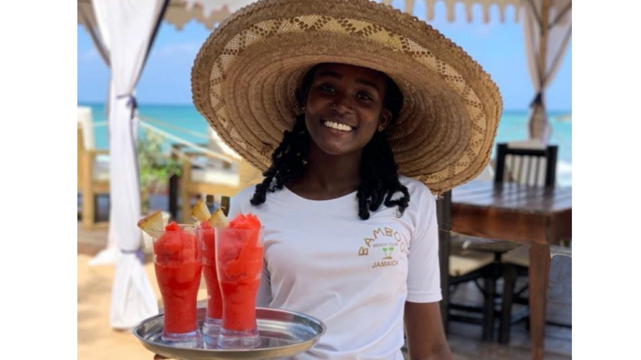 Lunch & Cocktails Package