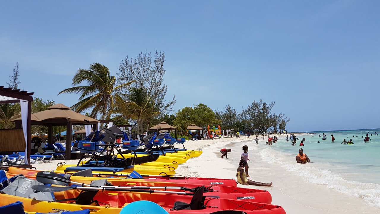 Blue waters beach tours