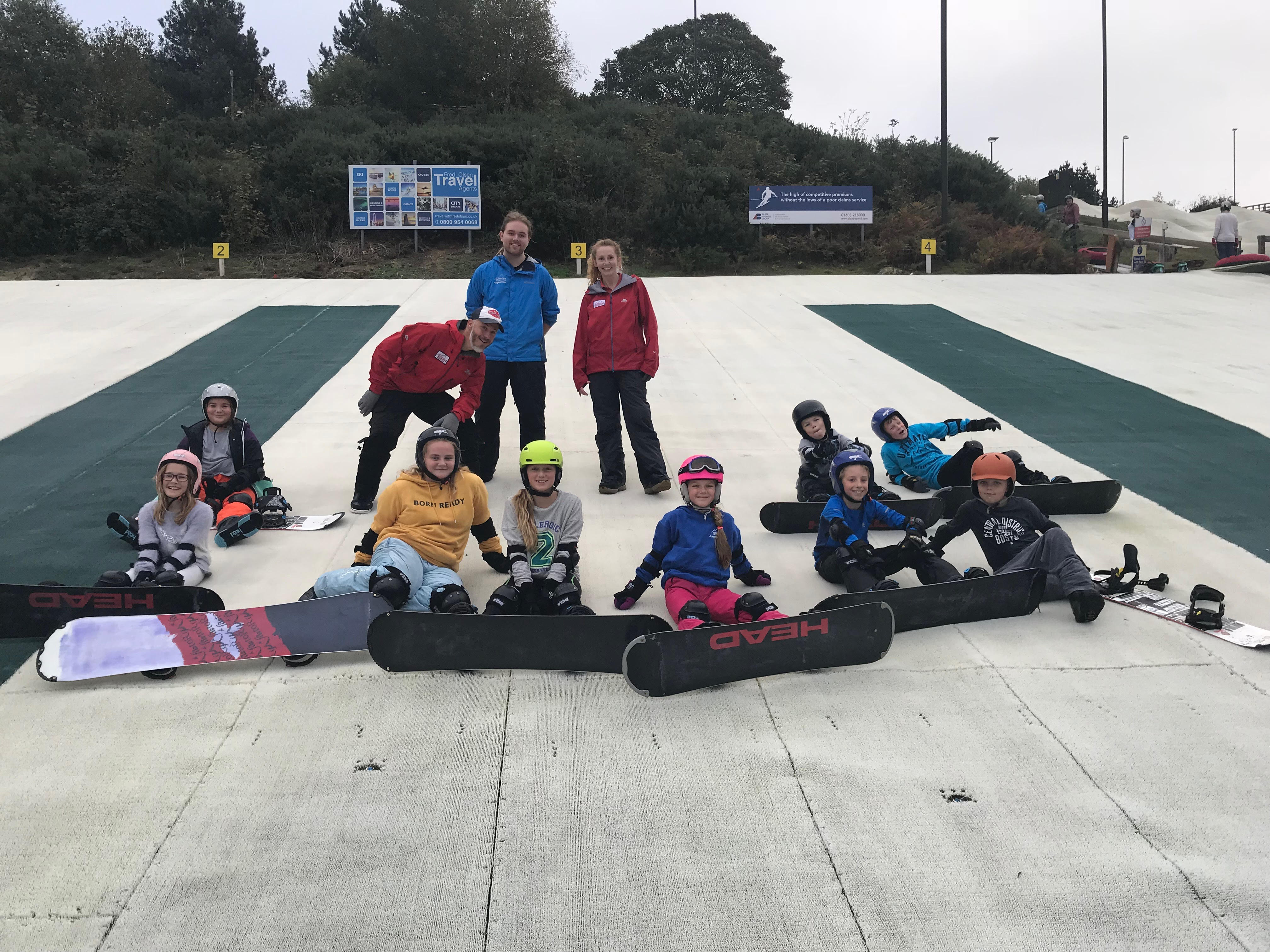 'Huskies' Snowboard Beginners (8-14)