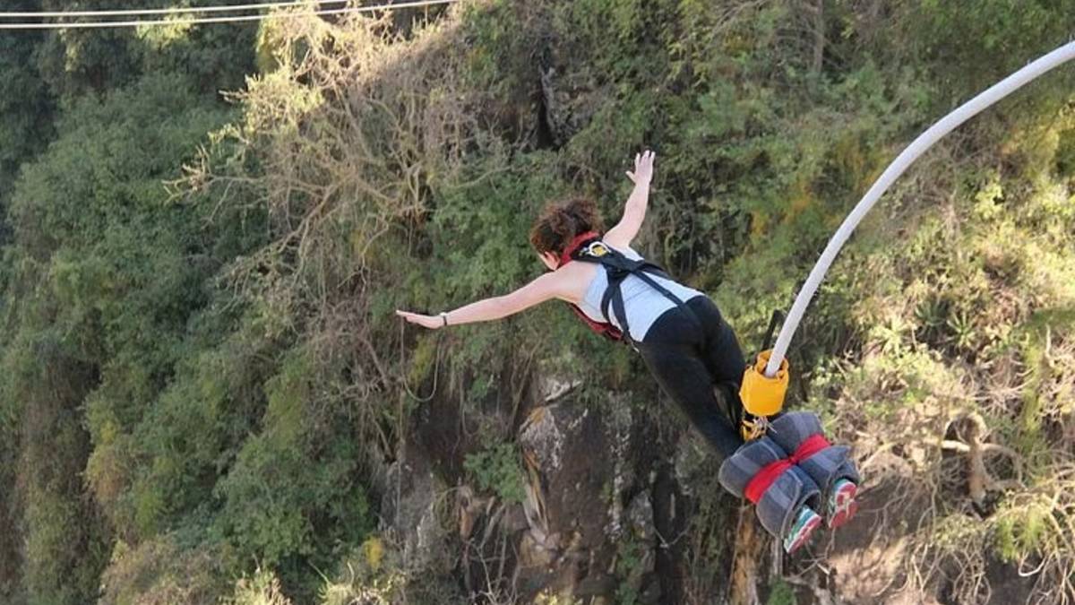 Bungee Jumping 111 Metres - Victoria Falls Bridge Experience